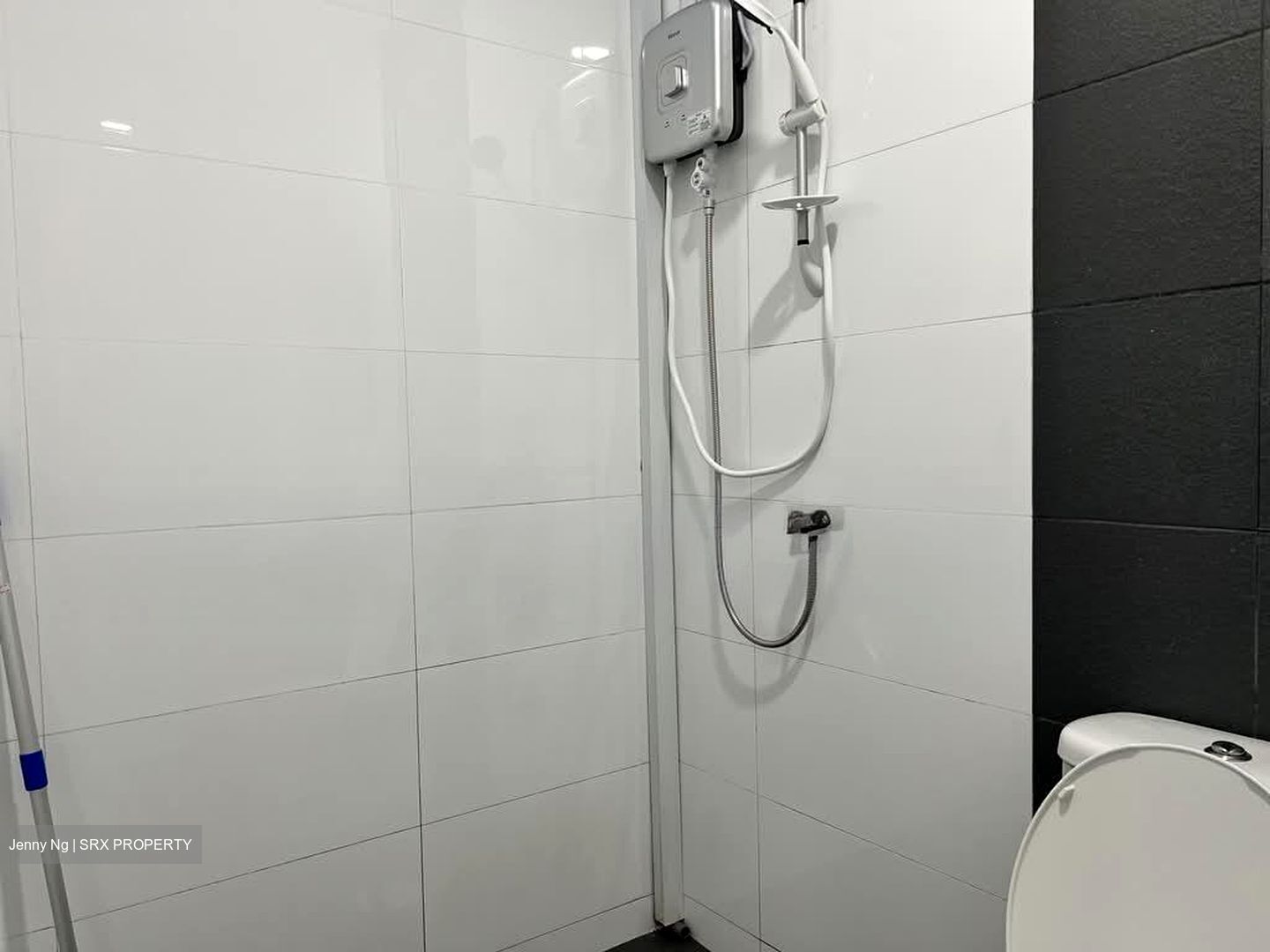 Upper Serangoon Shopping Centre (D19), Apartment #571773191